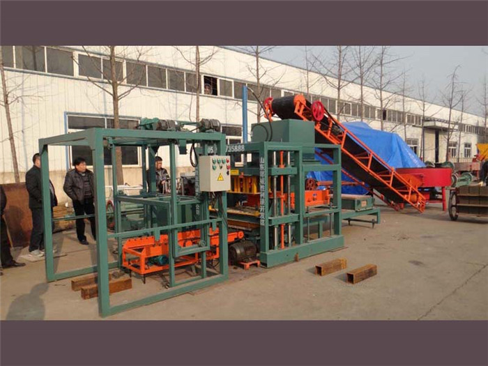 QT4-20 medium size hydraulic concrete interlocking brick making machine, cement brick machine for pavers