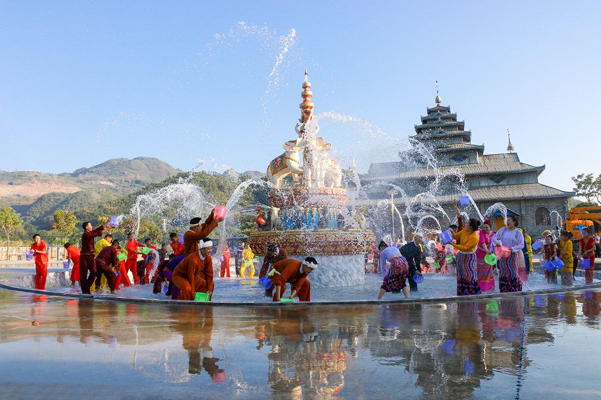 Happy Songkran's Day！