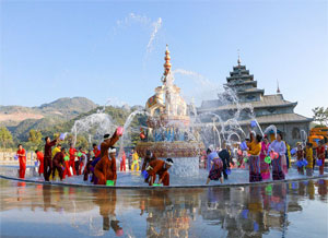 Happy Songkran's Day！