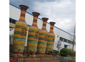 The Tallest Concrete Interlocking Block Vase